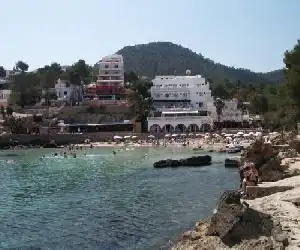 Hostal La Cigüeña - hotel en Portinatx