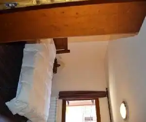 Hostal La Muntanya - hotel en Castellar de N?Hug