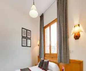 OYO Hostal La Posada - hotel en Espirdo