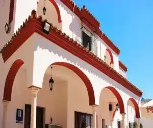 Hostal la zamora - hotel en Carcabuey