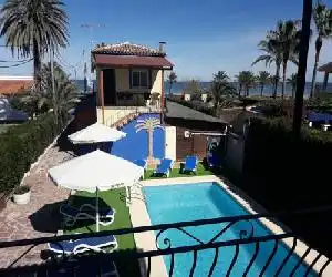 Hostal Oasis - hotel en Fraga