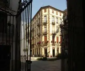 Hostal Paris
