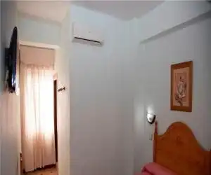 Hostal París - hotel en La Línea de la Concepción