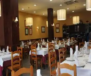 Hostal Restaurante Alarico - hotel en Allariz