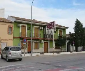 Hostal Restaurante Reina - hotel en Benamejí