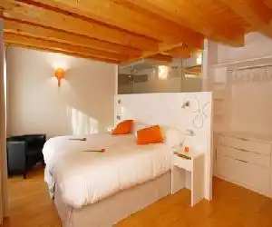 Hostal riMboMbin - hotel en Burgos