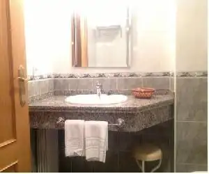 Hostal San Froilan - hotel en La Virgen del Camino