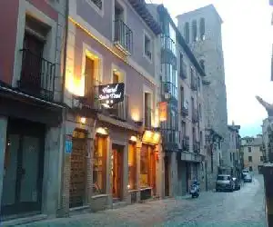 Hostal Santo Tomé - hotel en Toledo