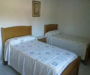 Hostal Sequeiros - hotel en San Ciprián de Viñas