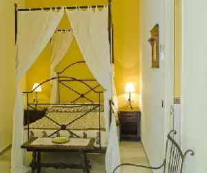 Hostal Sixto - hotel en Rota