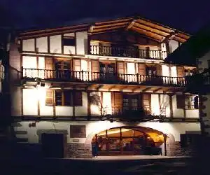 Hostal Trinkete Antxitonea - hotel en Elizondo