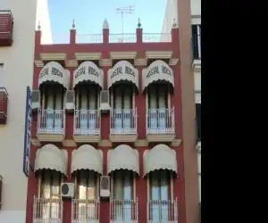 Hostal Virgen Del Rocio - hotel en Los Palacios y Villafranca