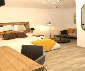 Doble S Rooms - By Apartmentsole