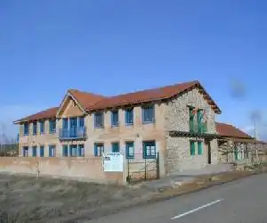 Hostería Casa Flor - hotel en Murias de Rechivaldo