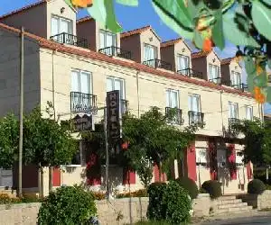 Hotel Alpina - hotel en Villanueva de Arosa