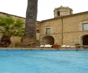 Hotel Canet - hotel en Castelló de Ampurias
