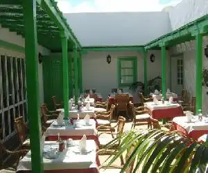 Hotel Casa Del Embajador - hotel en Playa Blanca