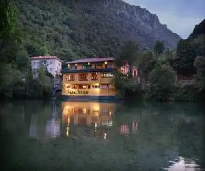 Hotel Casa Julián - hotel en Peñamellera Alta