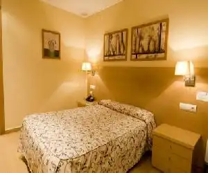 Hotel Ciutat De Sant Adria - hotel en San Adrián de Besós