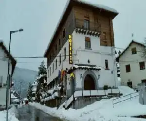 Hotel de la Val - hotel en Hecho