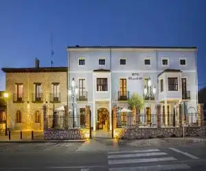 Hotel SPA Bodega El Lagar de Isilla - hotel en La Vid y Barrios