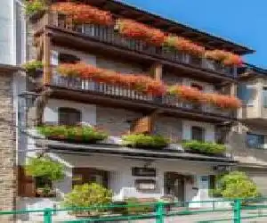 Hotel Fonda Merce - hotel en Llivia