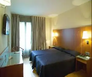 Hotel J. Balmes Vic - hotel en Vic