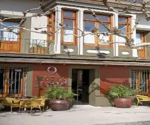 Hotel Jardí Apartaments - hotel en Mollerusa