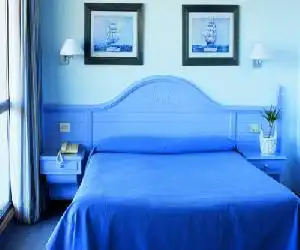 Hotel Juan de la Cosa - hotel en Santoña