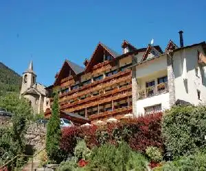 Hotel La Morera - hotel en Valencia de Aneu