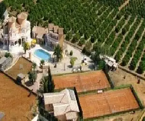 Pensión Los Caballos - hotel en Els Poblets