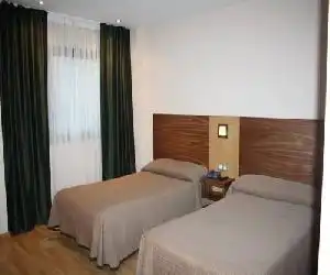 Hotel Mar de Plata - hotel en Sarria