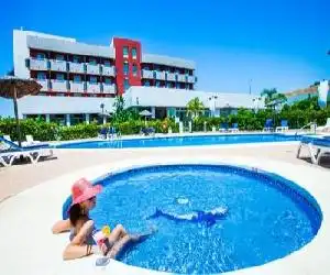 Hotel Montera Plaza - hotel en Los Barrios