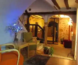 Hotel Portal Del Matarraña - hotel en Valjunquera