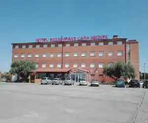 Hotel Restaurant Casa Miquel - hotel en Alcarraz