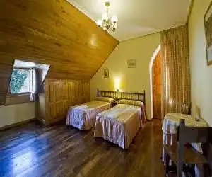 Hotel Restaurante La Casilla - hotel en Cangas del Narcea