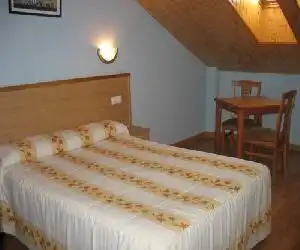 Hotel Reyes De León - hotel en Santa María del Páramo