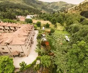 Hotel Ribera del Corneja - hotel en Navacepedilla de Corneja