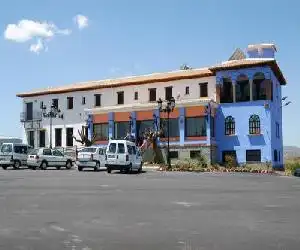 Hotel Rural Los Chaparros - hotel en Freila
