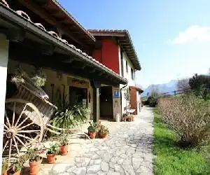 Hotel Rural Paraje del Asturcon - hotel en Sardalla