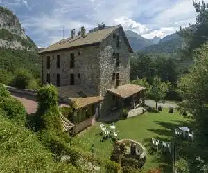 Hotel de Montaña Uson - hotel en Hecho