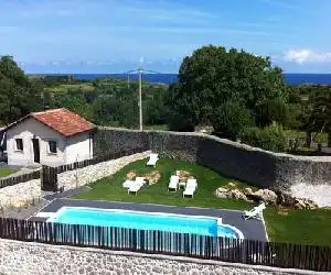 Hotel Villa Marrón - hotel en Naves