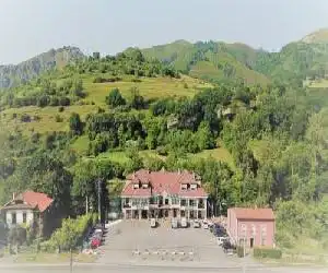 Hotel Capitán - hotel en Vega de los Caseros