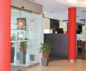 Ibis Barcelona Molins de Rei - hotel en Molíns de Rey