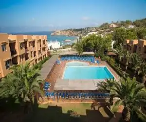 Insotel Club Tarida Playa - hotel en Cala Tarida