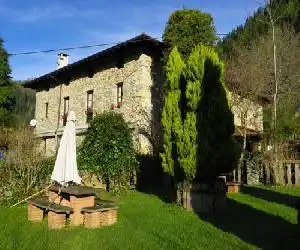 Agroturismo Izarre - hotel en Errezil