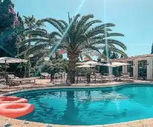Jardines De La Reina Boutique Bed & Breakfast - hotel en Marbella
