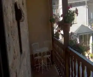 La Casona (Casa completa 3 habitaciones) - hotel en Villanueva de Valdueza