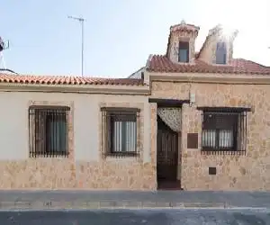 La del Alba Sería - hotel en Argamasilla de Alba