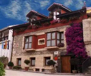 La Llobera Apartamentos - hotel en Pendueles